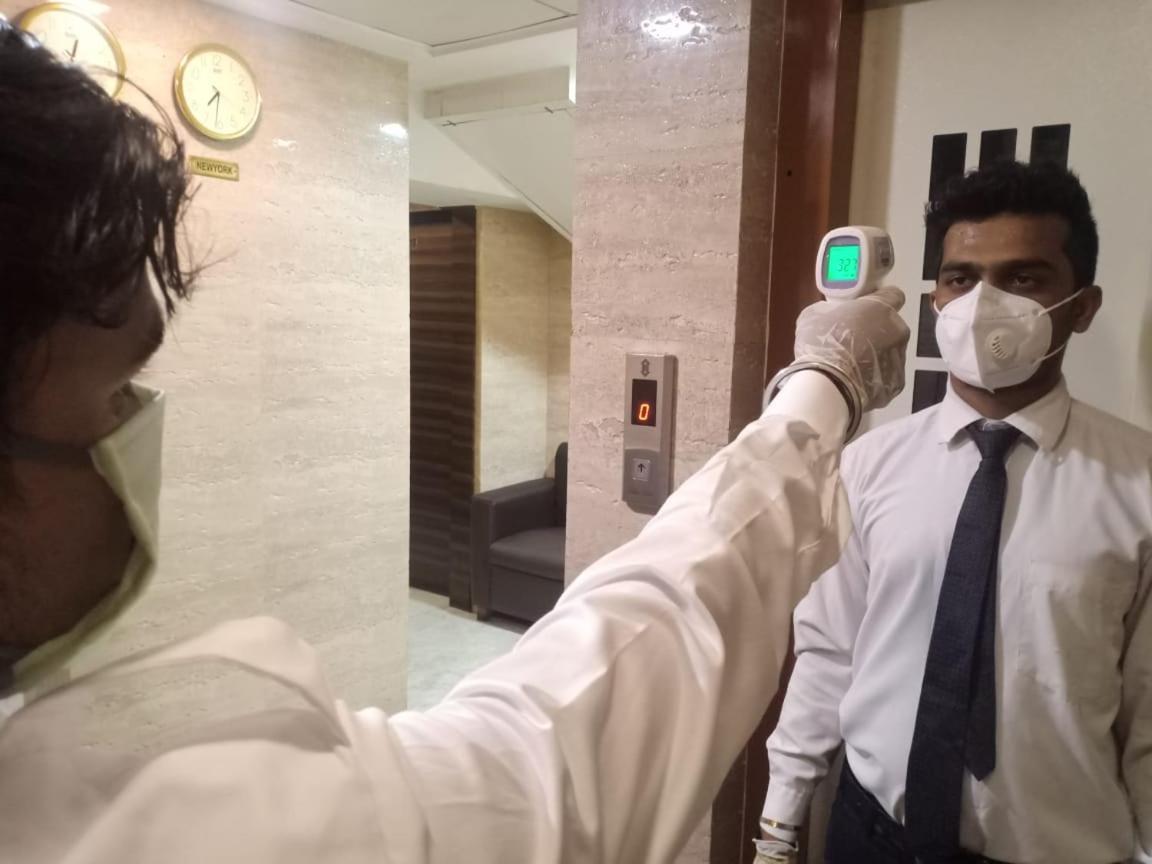 Hotel Alfa International Near Nanavati Hospital Mumbai Near Airport Mumbai Near Juhu Beach Ngoại thất bức ảnh