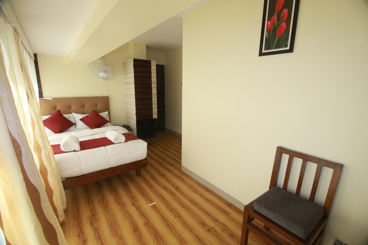 Hotel Alfa International Near Nanavati Hospital Mumbai Near Airport Mumbai Near Juhu Beach Ngoại thất bức ảnh