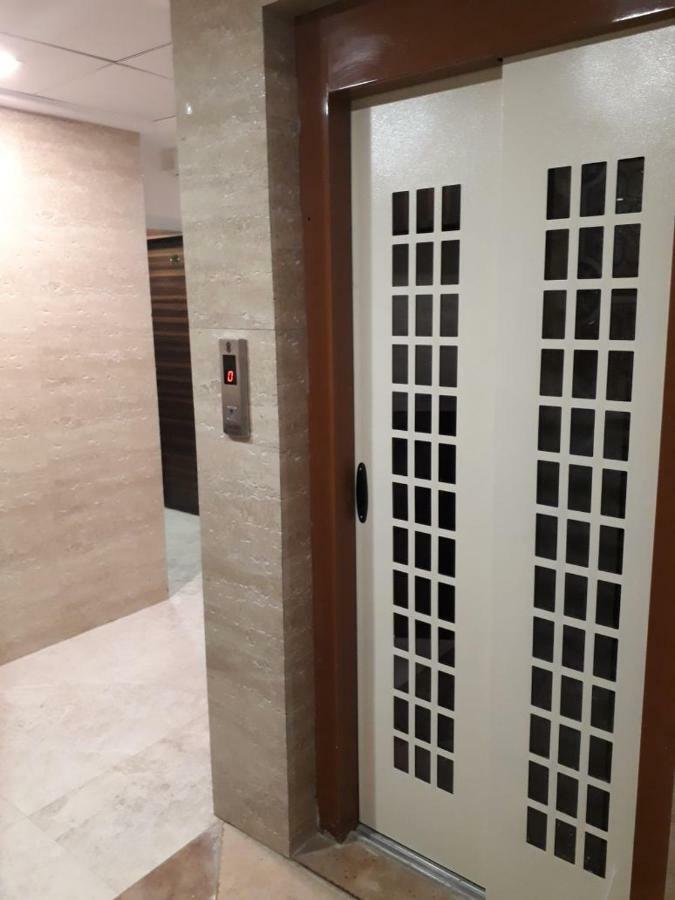 Hotel Alfa International Near Nanavati Hospital Mumbai Near Airport Mumbai Near Juhu Beach Ngoại thất bức ảnh